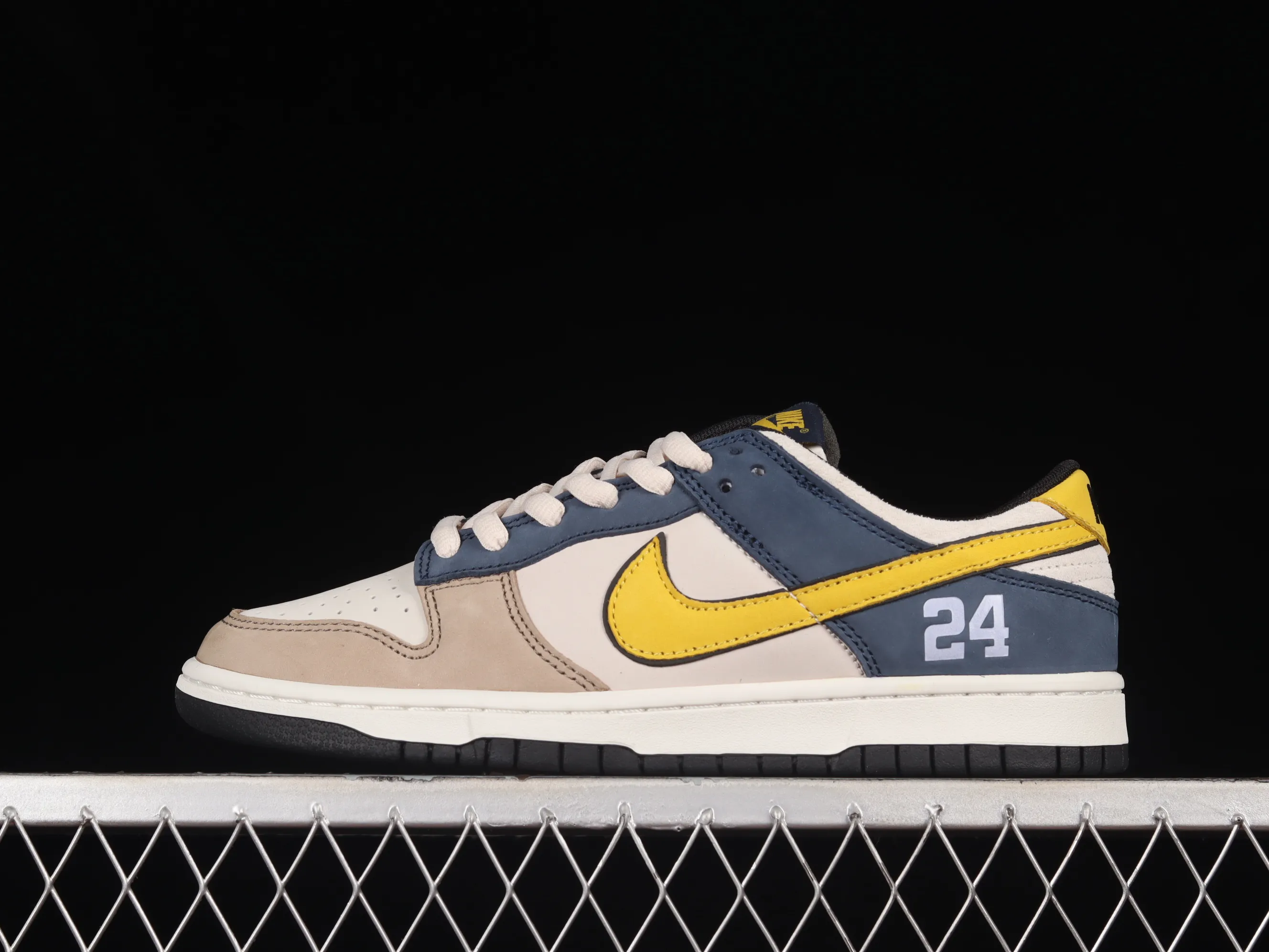 All categories Nk SB Dunk series Nk SB Dunk Low low-top sneakers Nk SB Dunk Low "Kobe" Kobe Bryant joint commemorative model SB low-top sports and leisure sneakers LF2428-003